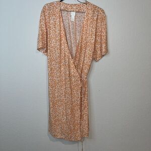 H & M Woman’s Large True Wrap Floral Midi Dress Short Sleeves Ditsy Flowers